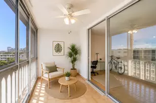 301 NE 14th Ave, Hallandale Beach, FL 33009 - Photo 3