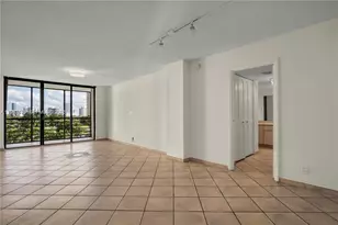 20500 W Country Club Dr, Aventura, FL 33180 - Photo 7