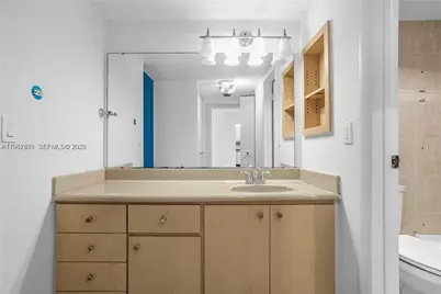 20500 W Country Club Dr #607, Aventura, FL 33180 - Photo 13