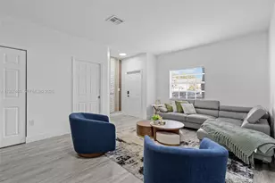 5725 NW 114th Path, Doral, FL 33178 - Photo 3