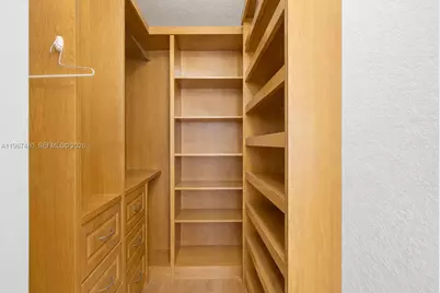 5725 NW 114th Path #114, Doral, FL 33178 - Photo 11