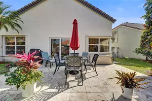 2932 Oak Park Cir, Davie, FL 33328 - Photo 27