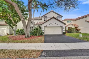 2932 Oak Park Cir, Davie, FL 33328 - Photo 1