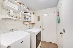 2932 Oak Park Cir, Davie, FL 33328 - Photo 25