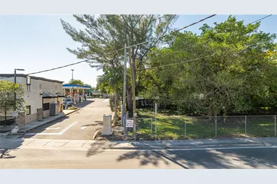 2226 NW 46th St, Miami, FL 33142 - Photo 11