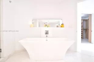 17301 Biscayne Blvd, North Miami Beach, FL 33160 - Photo 27