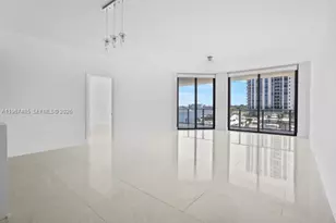 17301 Biscayne Blvd, North Miami Beach, FL 33160 - Photo 15