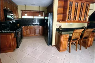 9260 SW 176th St, Palmetto Bay, FL 33157 - Photo 5