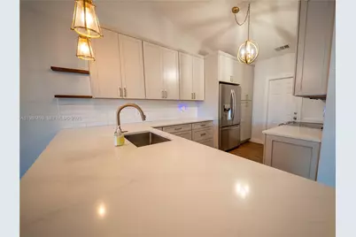 131 Rosewood Cir, Jupiter, FL 33458 - Photo 7