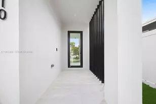 608 SW 16th Ct, Fort Lauderdale, FL 33315 - Photo 9