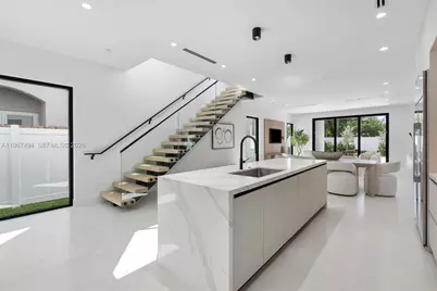 608 SW 16th Ct, Fort Lauderdale, FL 33315 - Photo 11