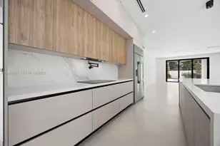 608 SW 16th Ct, Fort Lauderdale, FL 33315 - Photo 9