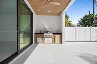 608 SW 16th Ct, Fort Lauderdale, FL 33315 - Photo 43