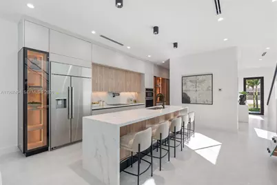 608 SW 16th Ct, Fort Lauderdale, FL 33315 - Photo 9