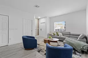 5725 NW 114th Path, Doral, FL 33178 - Photo 3