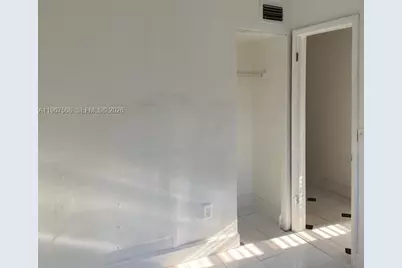 2040 NE 197th Ter, Miami, FL 33179 - Photo 27