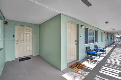 1423 Holly Heights Dr #18, Fort Lauderdale, FL 33304 - Photo 13