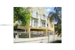 437 SW 7th St, Miami, FL 33130 - Photo 3