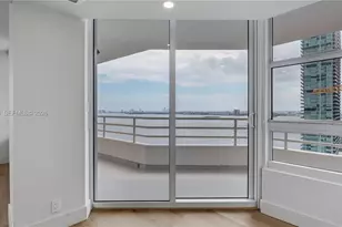 555 NE 34th St, Miami, FL 33137 - Photo 17