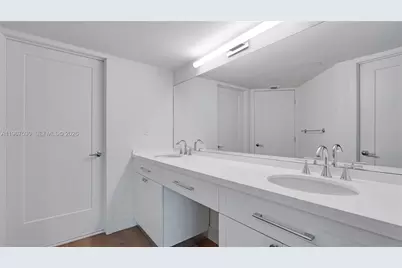 555 NE 34th St #204, Miami, FL 33137 - Photo 11
