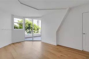 555 NE 34th St, Miami, FL 33137 - Photo 9