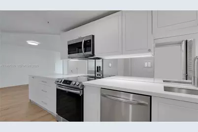 555 NE 34th St #204, Miami, FL 33137 - Photo 3