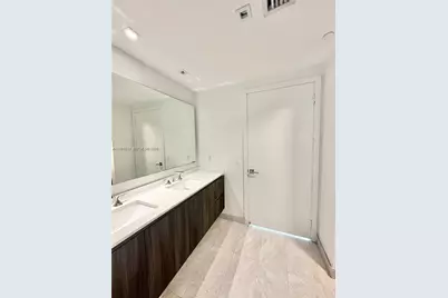 488 NE 18th St #4304, Miami, FL 33132 - Photo 17