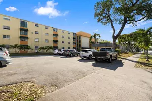 606 W 81st St, Hialeah, FL 33014 - Photo 25