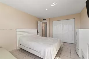 606 W 81st St, Hialeah, FL 33014 - Photo 25