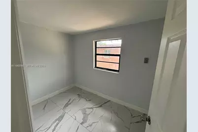 729 NW 19th Ave #b, Fort Lauderdale, FL 33311 - Photo 9