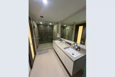 200 Biscayne Boulevard Way #4403, Miami, FL 33131 - Photo 7