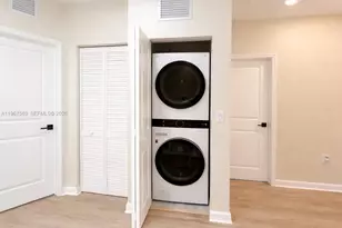 323 NE 208th Terrace, Miami, FL 33179 - Photo 25