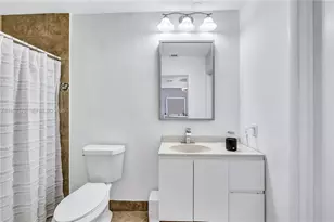 3211 Calle Largo Dr, Hollywood, FL 33021 - Photo 13