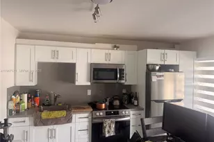 3215 N Ocean Dr, Hollywood, FL 33019 - Photo 9