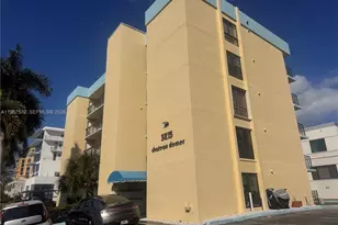 3215 N Ocean Dr, Hollywood, FL 33019 - Photo 3