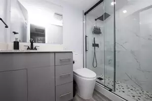 19201 Collins Ave, Sunny Isles Beach, FL 33160 - Photo 11