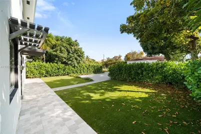 1117 SW 13th St #R, Miami, FL 33129 - Photo 3