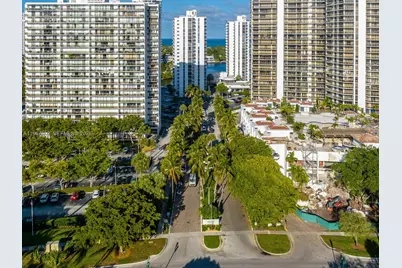 20505 E Country Club Dr #634, Aventura, FL 33180 - Photo 39