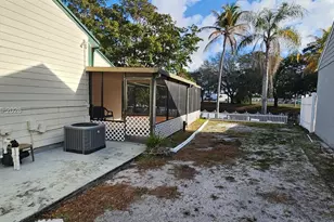 1251 SW 84th Terrace, Pembroke Pines, FL 33025 - Photo 13