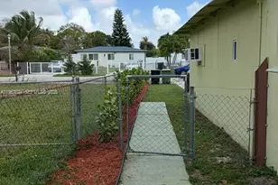 320 NW 132nd St, North Miami, FL 33168 - Photo 5