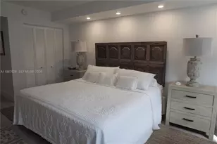 210 Sea View Dr, Key Biscayne, FL 33149 - Photo 15