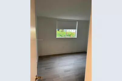 210 SW 11th St #510, Miami, FL 33130 - Photo 5