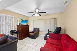 911 SW 39th Ave, Fort Lauderdale, FL 33312 - Photo 17