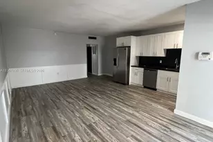 2430 NE 135th St, North Miami, FL 33181 - Photo 13