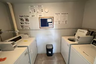 2430 NE 135th St, North Miami, FL 33181 - Photo 25