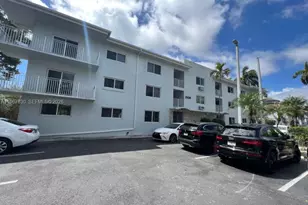 2430 NE 135th St, North Miami, FL 33181 - Photo 15