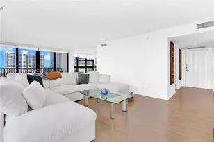 600 Parkview Dr, Hallandale Beach, FL 33009 - Photo 13