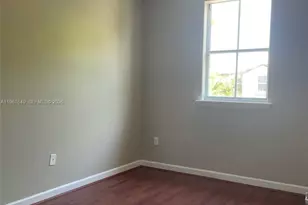 11042 NW 48th Ln, Doral, FL 33178 - Photo 9