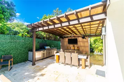 2752 Brickell Ct, Miami, FL 33129 - Photo 7