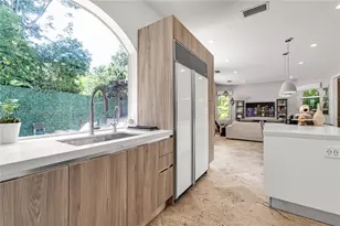 2752 Brickell Ct, Miami, FL 33129 - Photo 23